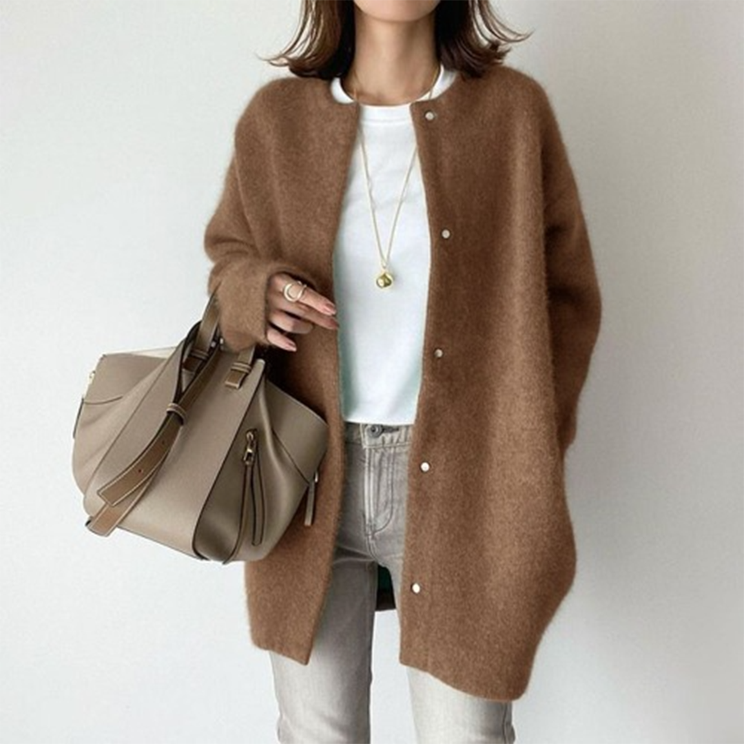 AMANDA – RAFFINIERTER LAGEN-CARDIGAN