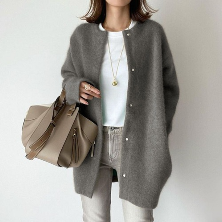 AMANDA – RAFFINIERTER LAGEN-CARDIGAN