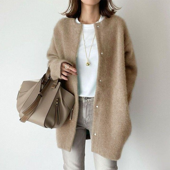 AMANDA – RAFFINIERTER LAGEN-CARDIGAN